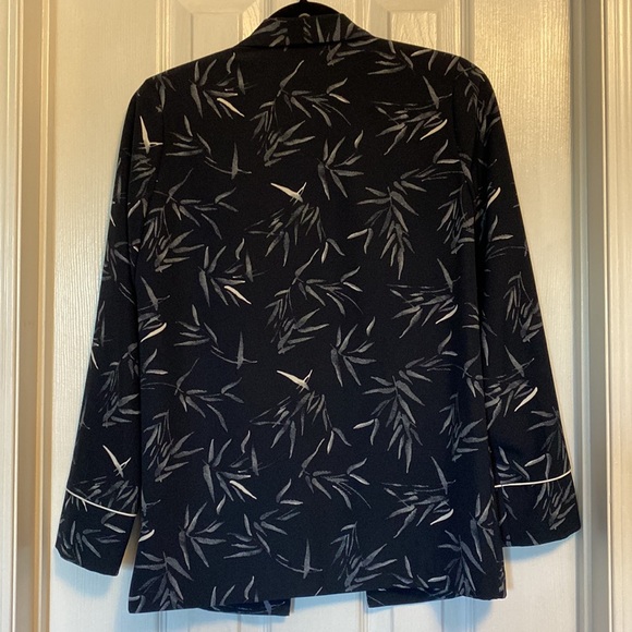 BOGO FREE Blue and White Patterned Blazer - Picture 3 of 4